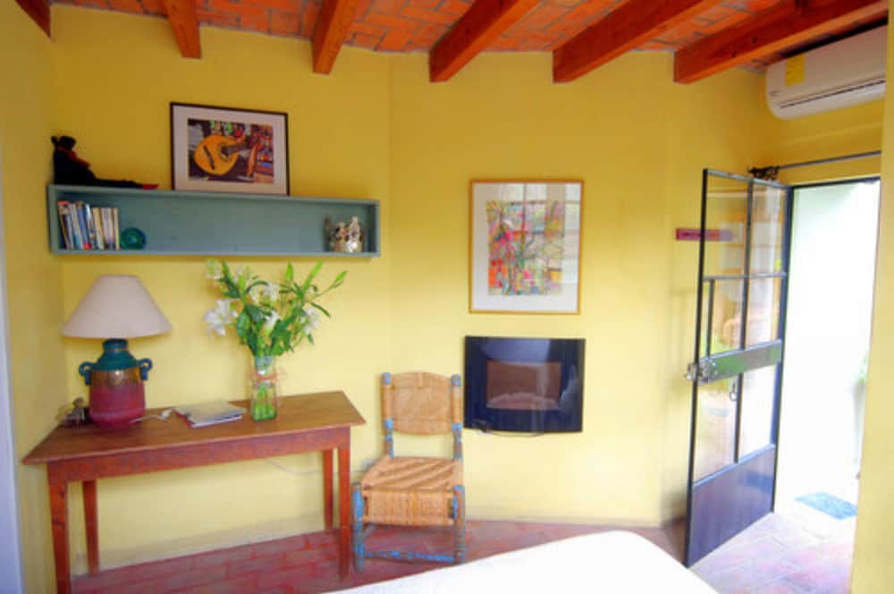Jovita Room