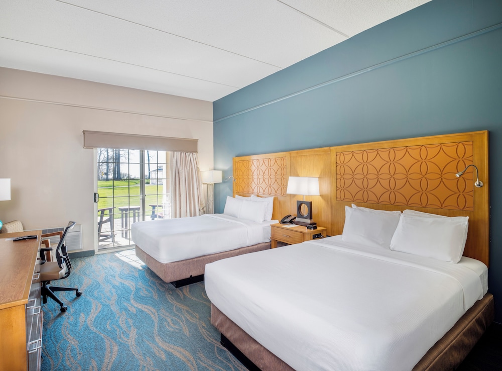Deluxe Room, 2 Queen Beds photo 1