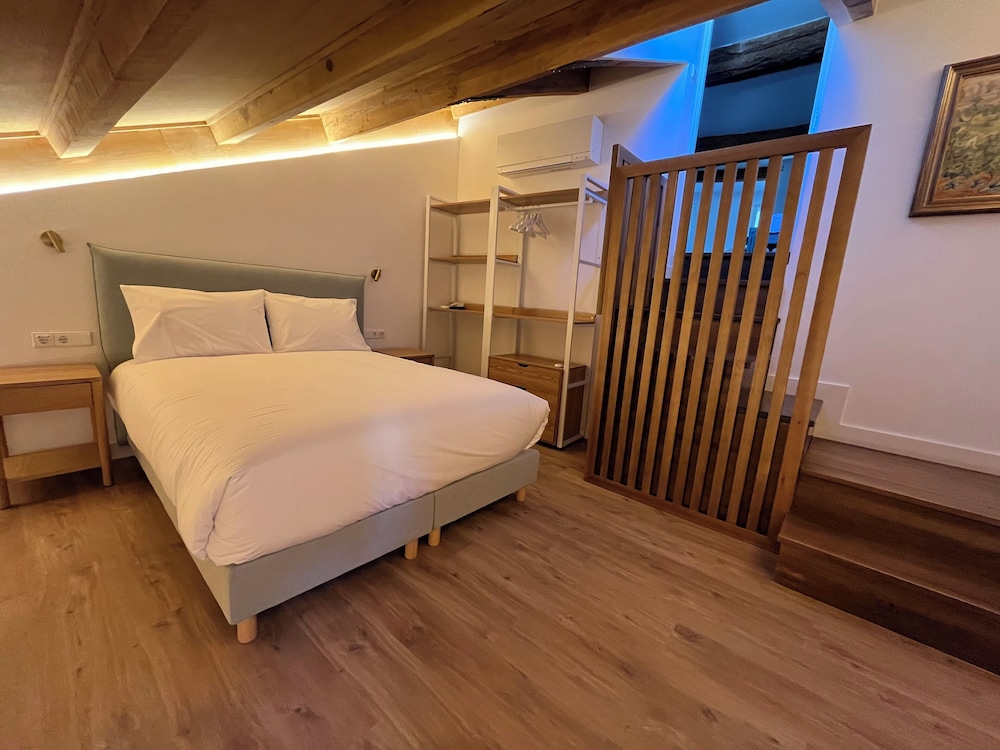 Superior Suite, City View