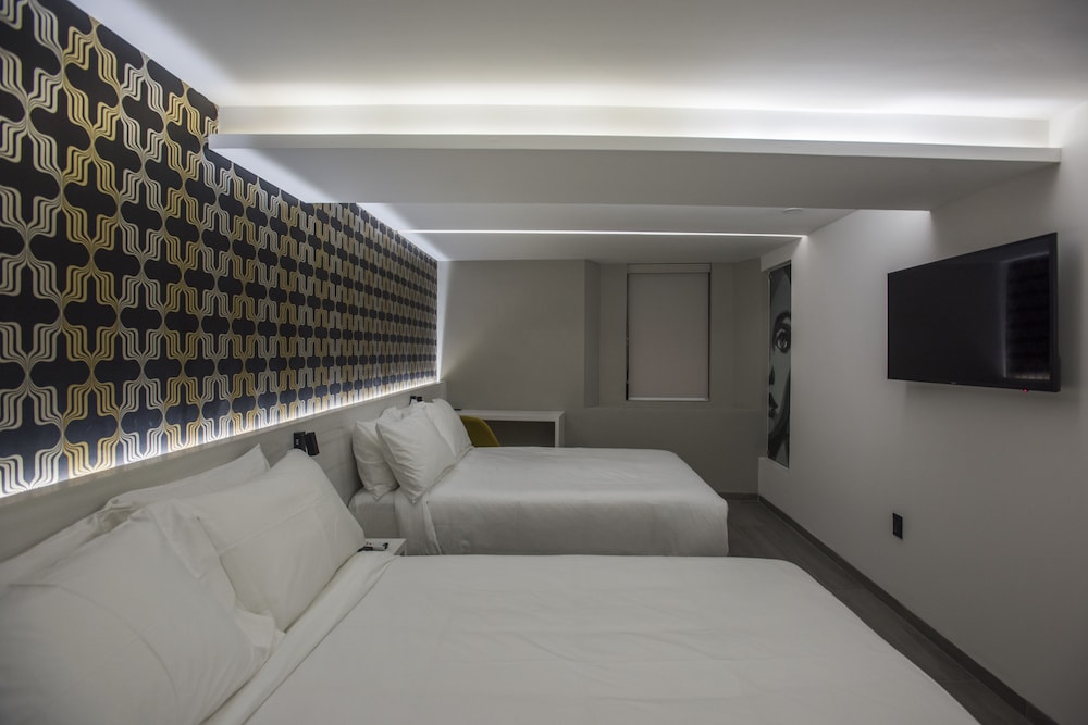 Basic Double Room, 2 Double Beds, Non Smoking photo 1