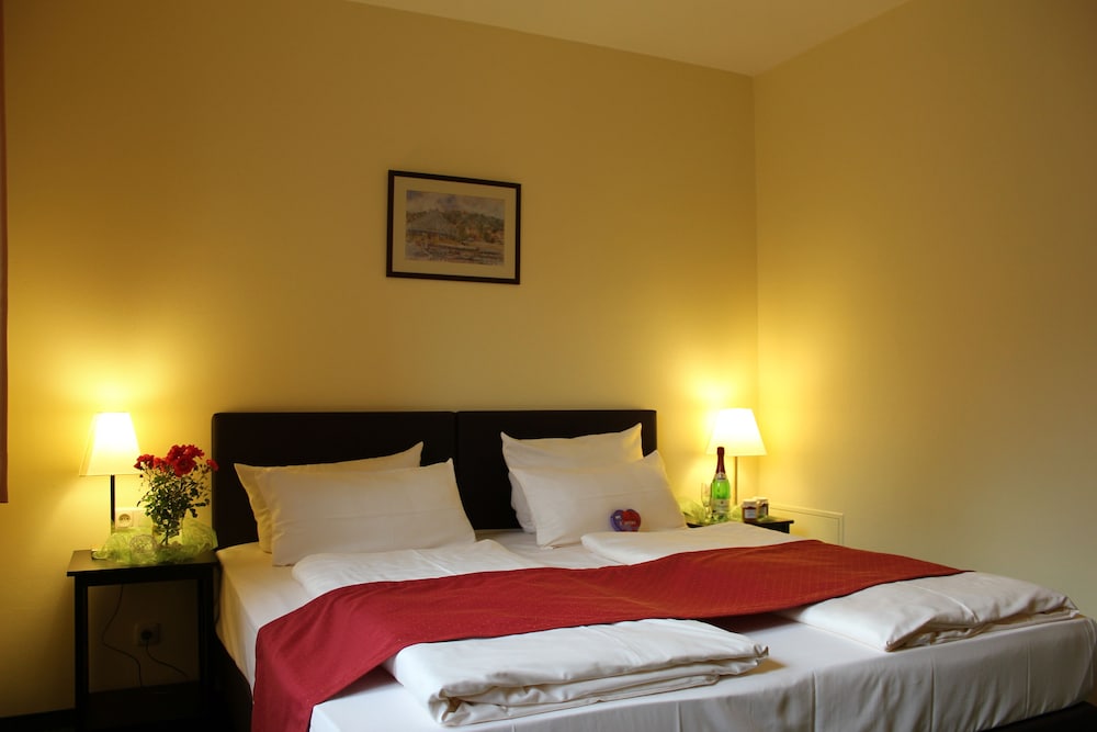 Double or Twin Room, 2 Twin Beds photo 1