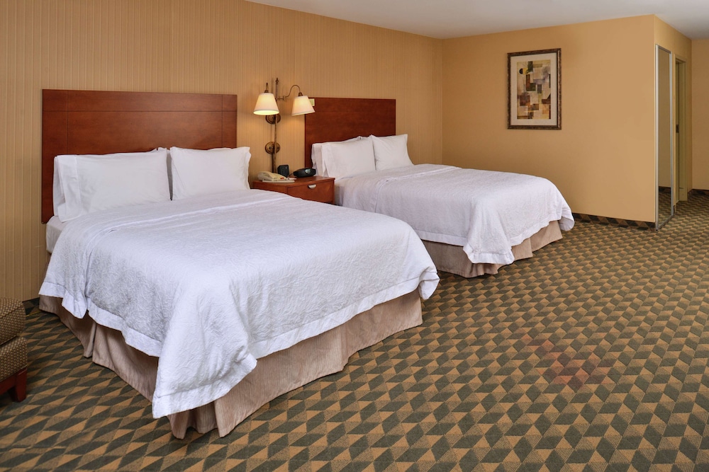 Room, 2 Queen Beds, Accessible, Non Smoking photo 2