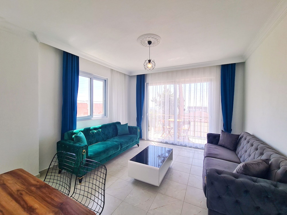 Family Apartment, 2 Bedrooms, Balcony, Sea View photo 2