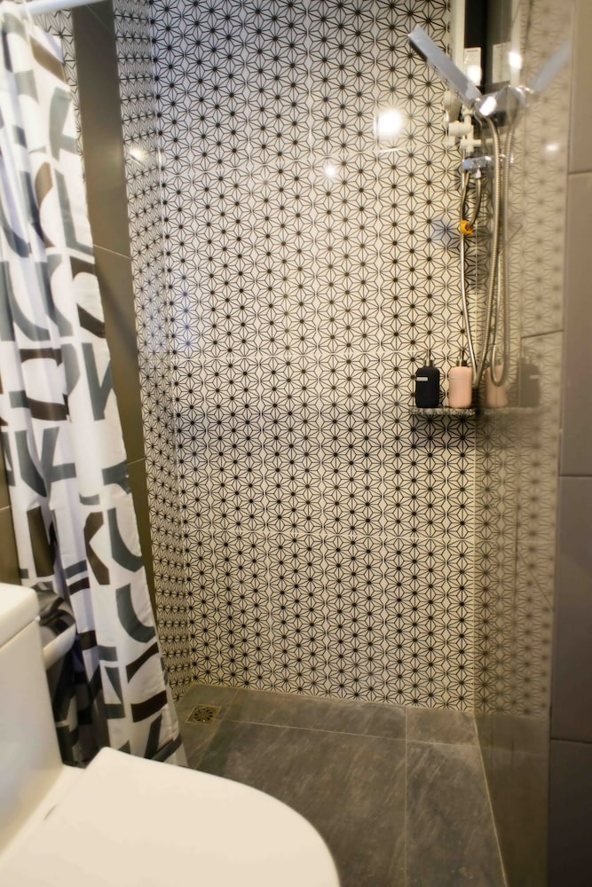 Superior Double Room, 1 King Bed, Non Smoking, City View photo 3