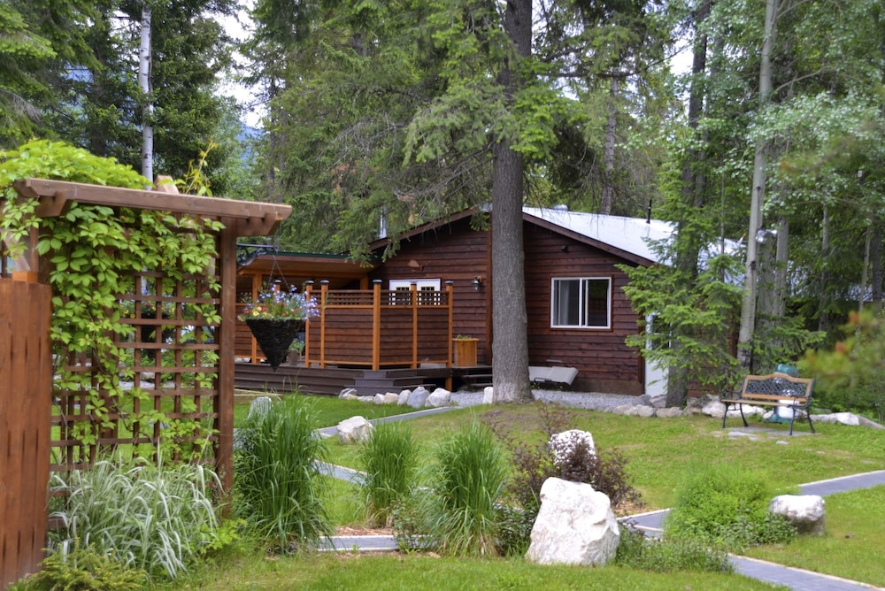 Cedar Chalet