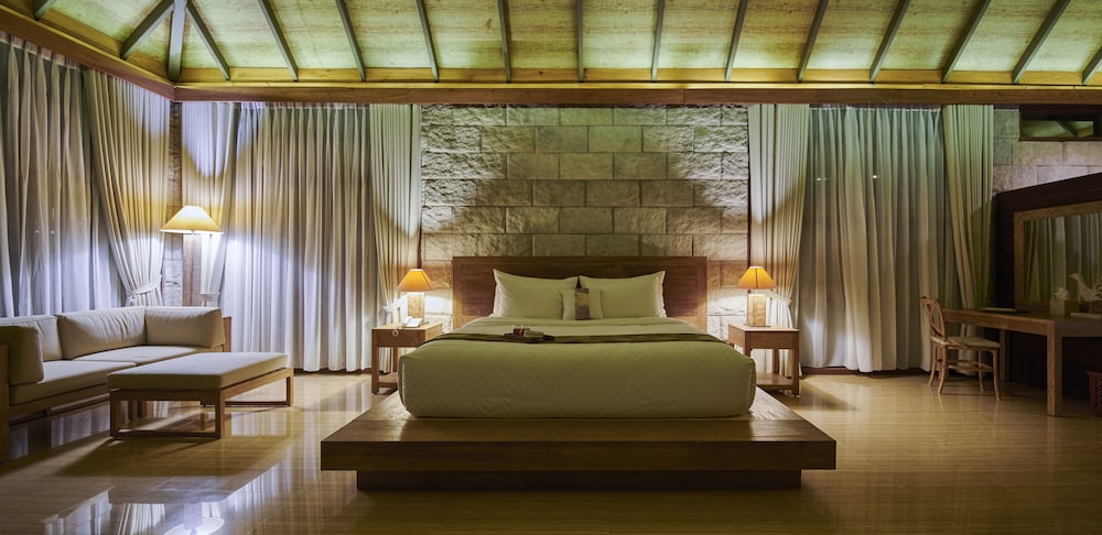 Luxury Villa With Breakfast photo 3