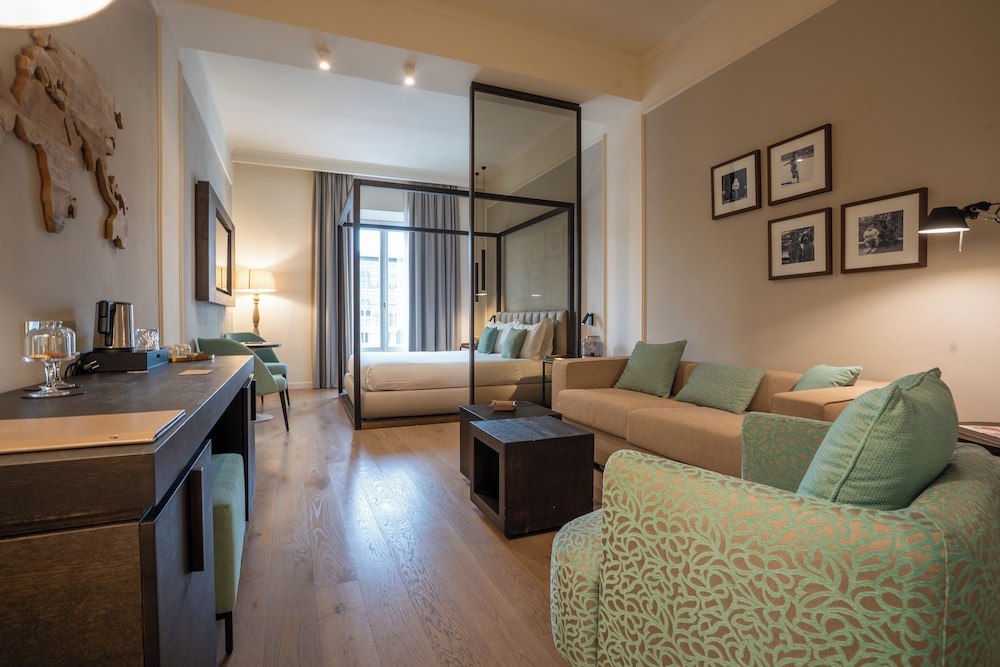 Suite, River View