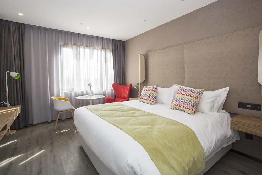 Superior Room, 1 King Bed