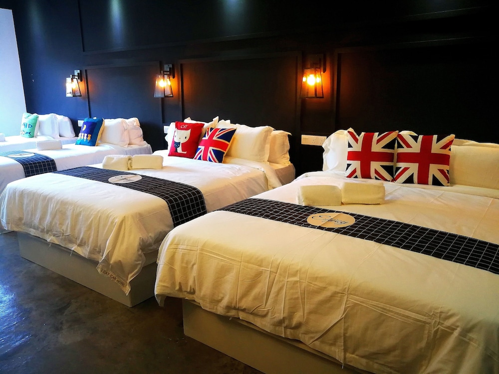 Deluxe Family Room For 6