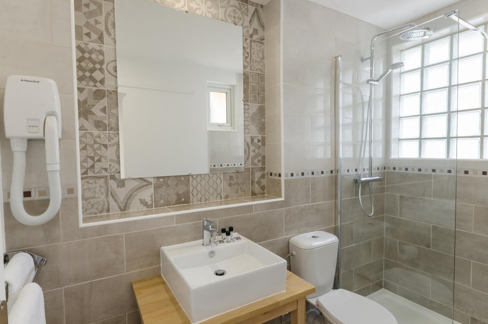 Triple Room, Sea View - Photo 3