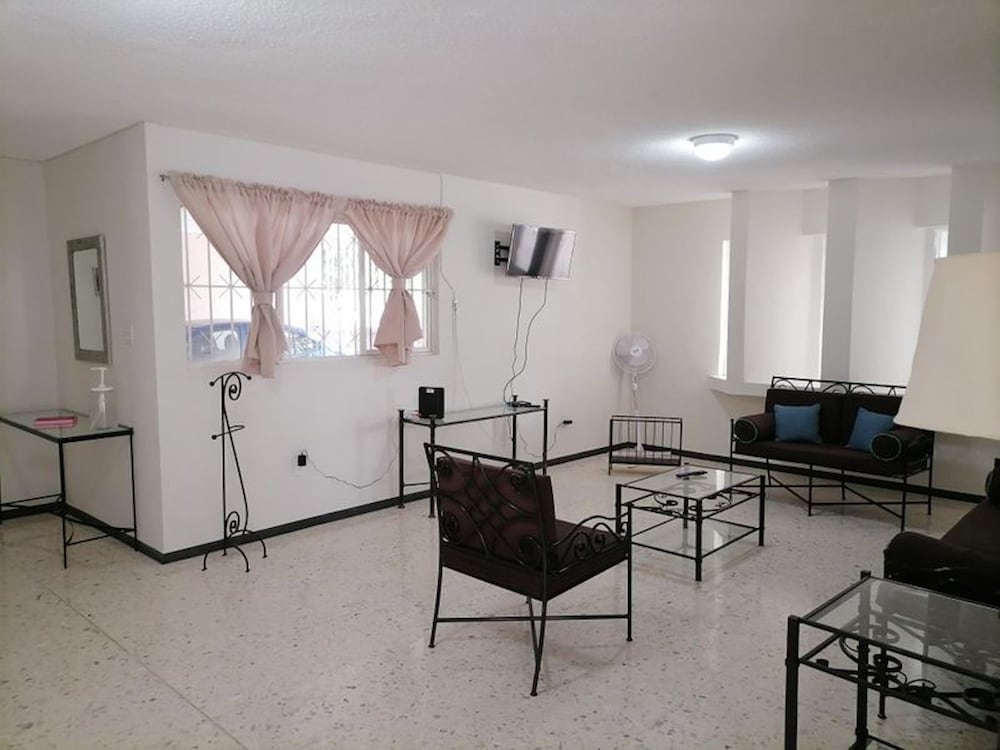 Apartment, 3 Bedrooms, Accessible, Patio