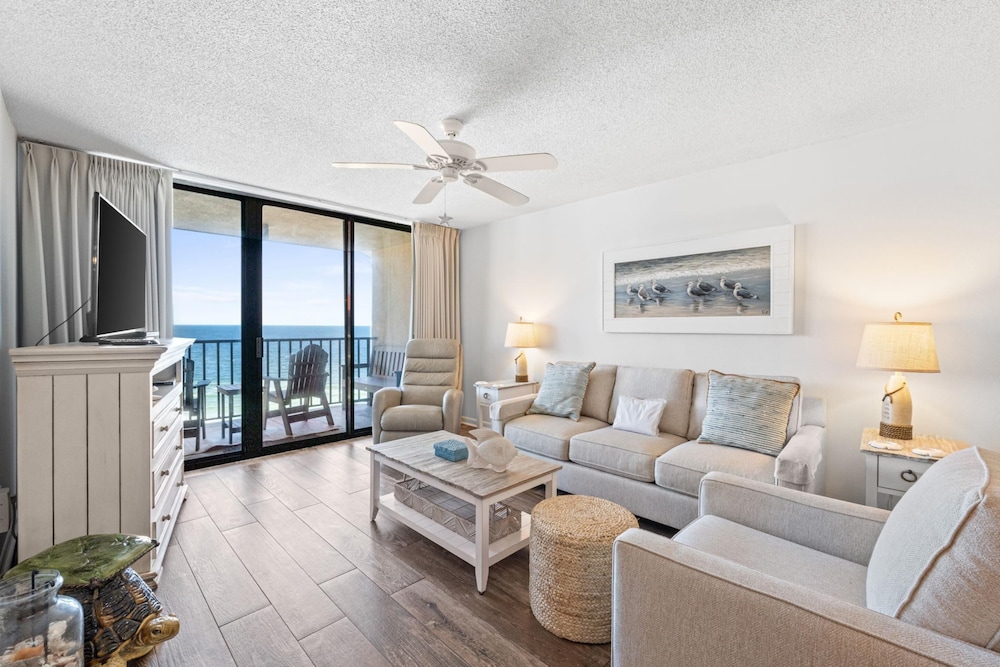 Condo, 2 Bedrooms, Ocean View (1111C)