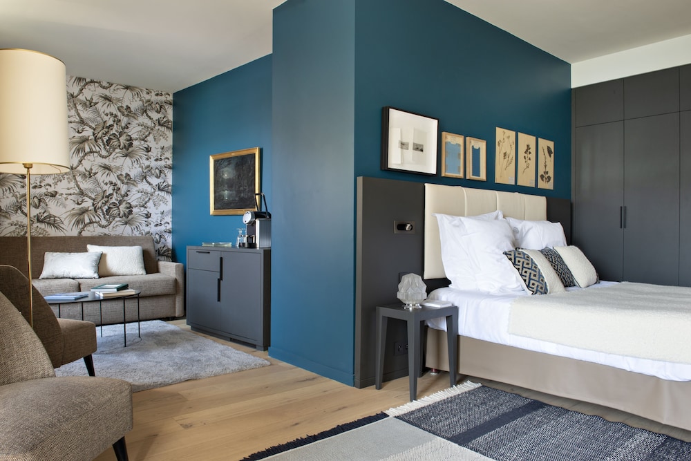 Double Room, Balcony, Partial Lake View