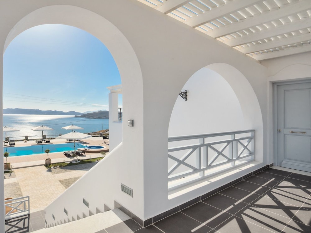 Superior Suite, Sea View photo 2