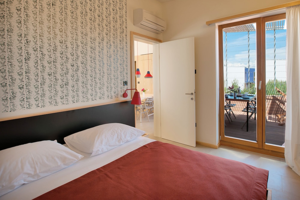 Premium Apartment, 1 Bedroom - Photo 2