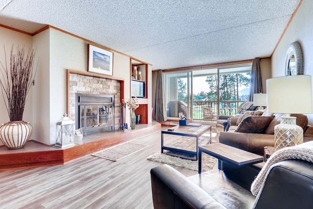 Condo, 2 Bedrooms