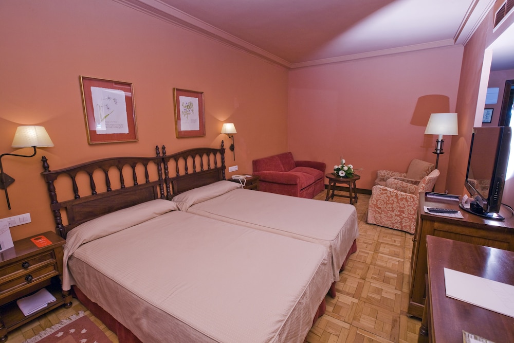 Standard Twin Room photo 3