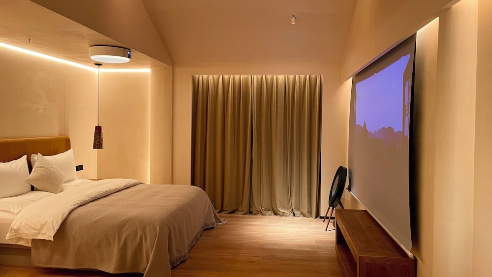 Superior Twin Room, Garden View