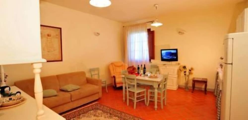 Family Apartment, 2 Bedrooms (LARGE) - Photo 10