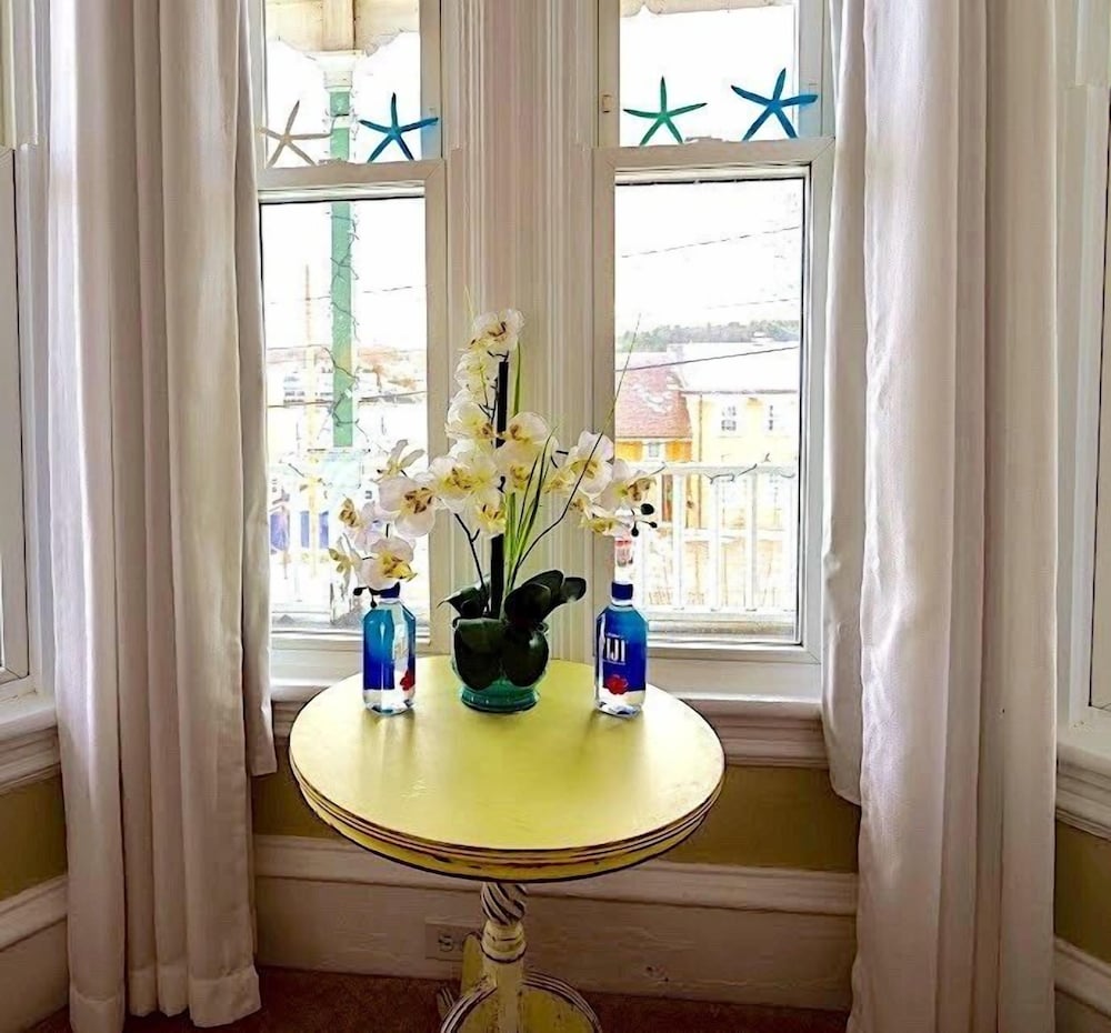Roseway Room photo 2
