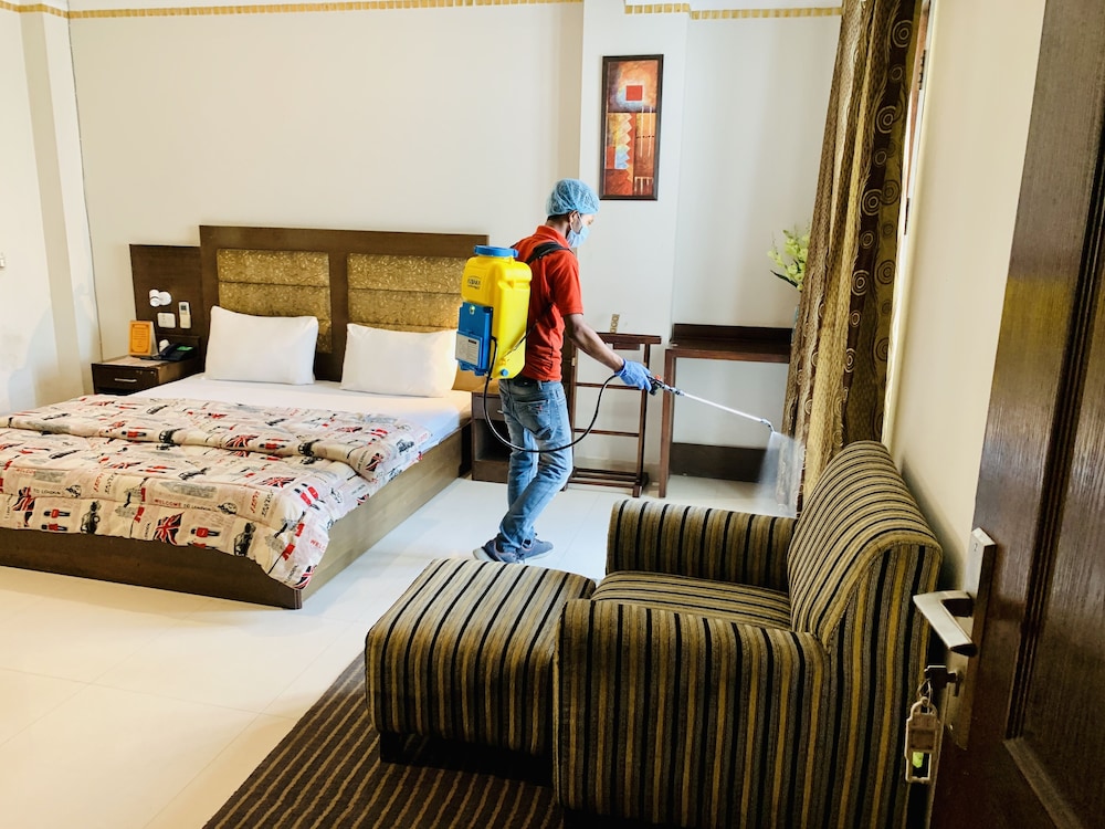 Executive Room - Photo 6