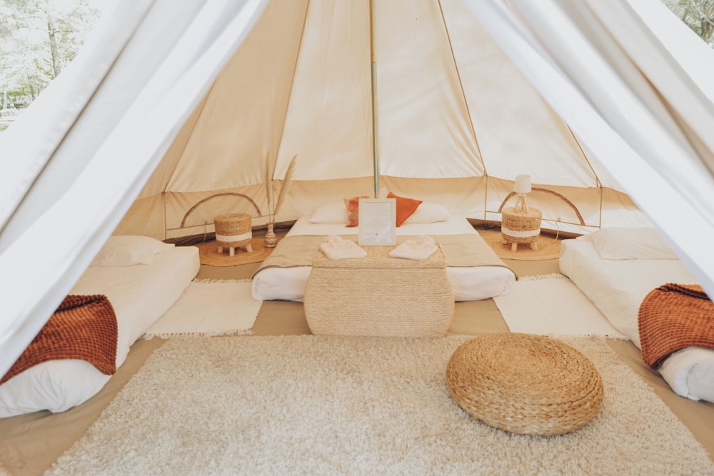 Tent, Multiple Beds photo 3