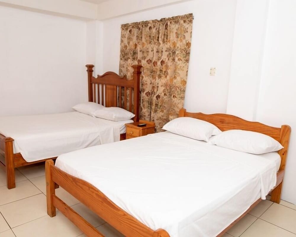 Traditional Studio, 2 Double Beds, Non Smoking, Air conditioning photo 2