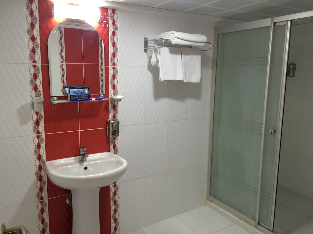 Deluxe Triple Room photo 2
