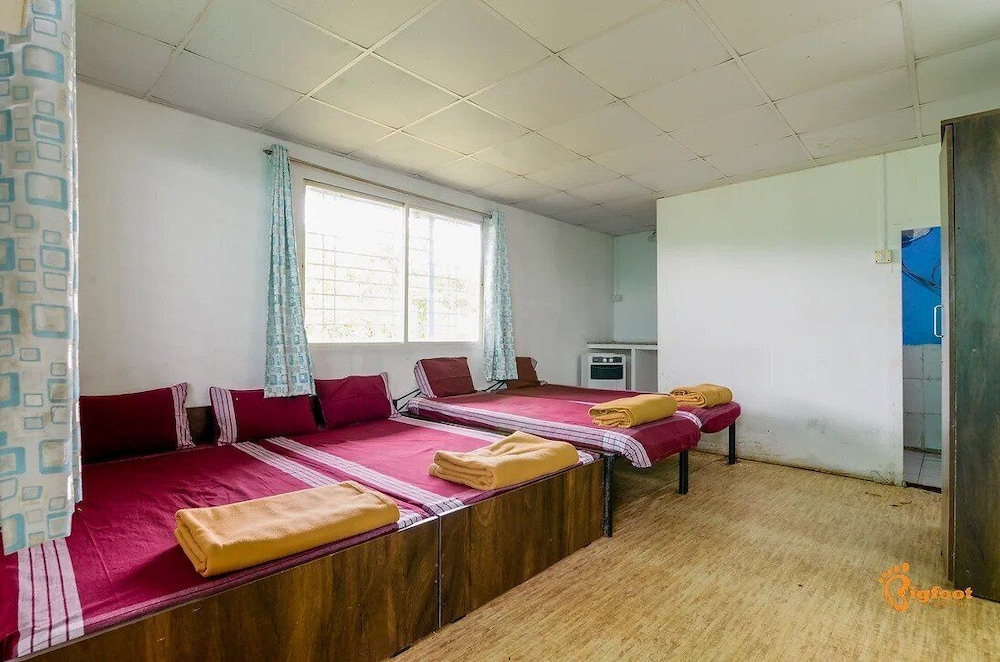 10 Beded Bungalow