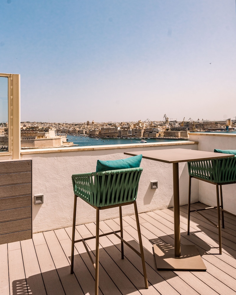 Hideaway Harbour View Pool Suite (Annex) - Photo 8