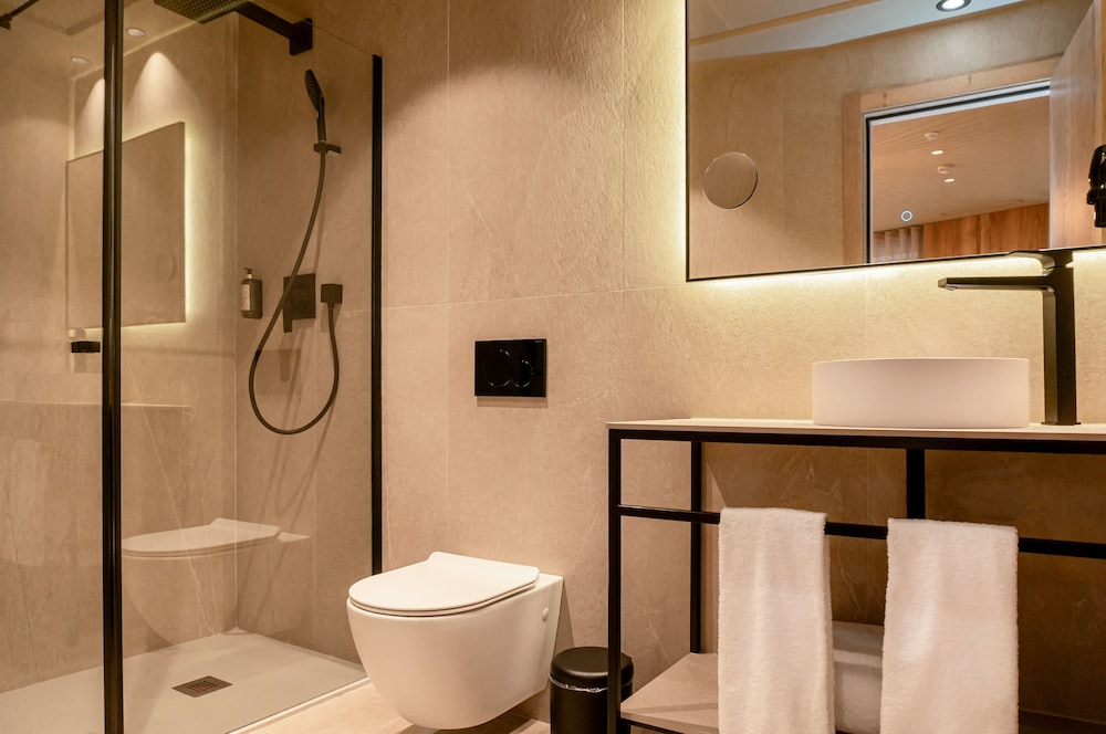 Deluxe Penthouse - Photo 6