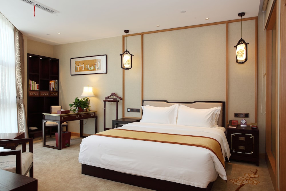 Executive Suite photo 2