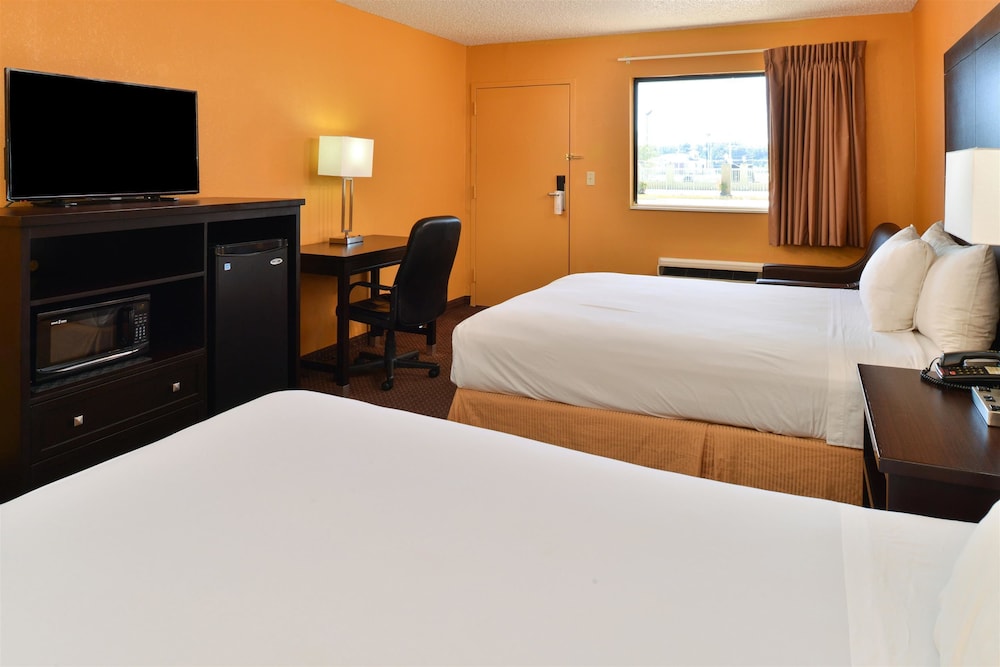 Room, 2 Queen Beds, Non Smoking photo 2