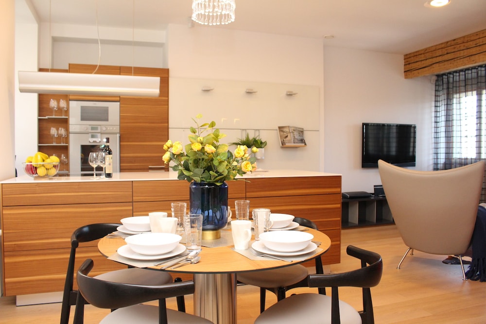 Apartment, 2 Bedrooms, 2 Bathrooms photo 2