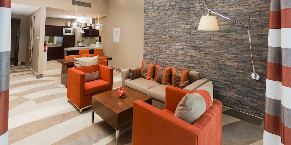 Suite, 1 Bedroom photo 3