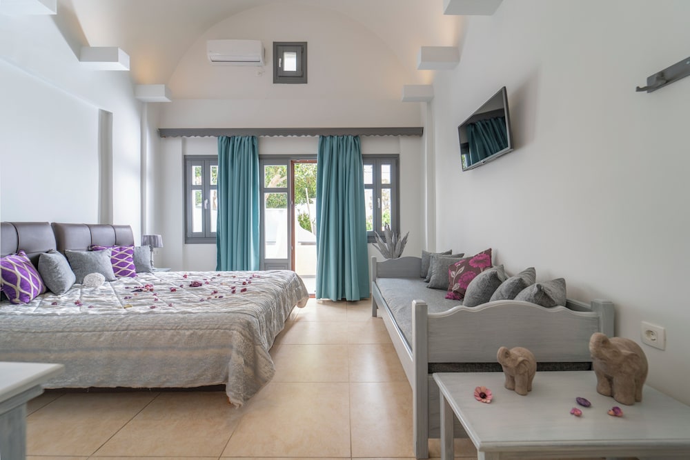 Suite, Hot Tub (Tholos) - Photo 22