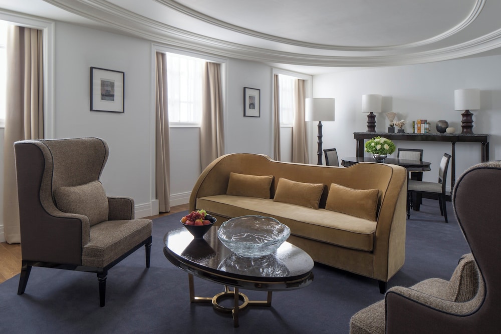 Deluxe Suite, 1 Bedroom (King Bed)