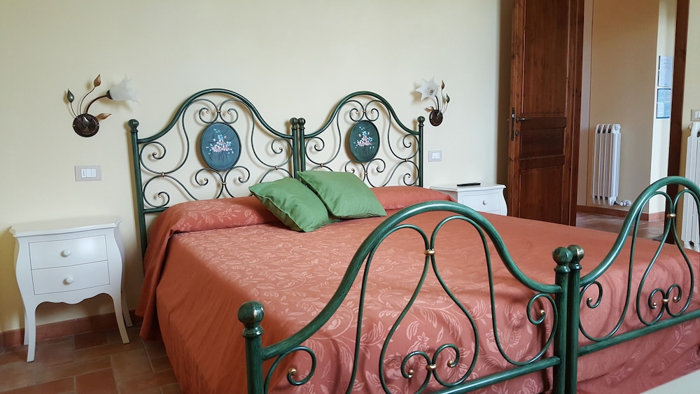 Comfort Apartment, 2 Bedrooms, Garden View photo 2