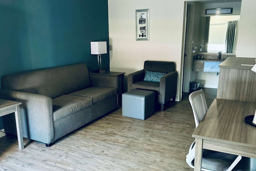 Suite, 1 Bedroom, Non Smoking (2 Double Beds) photo 1