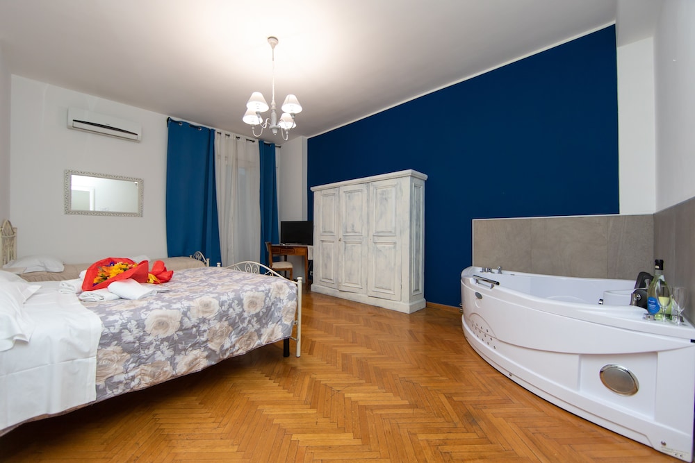 Deluxe Triple Room photo 1