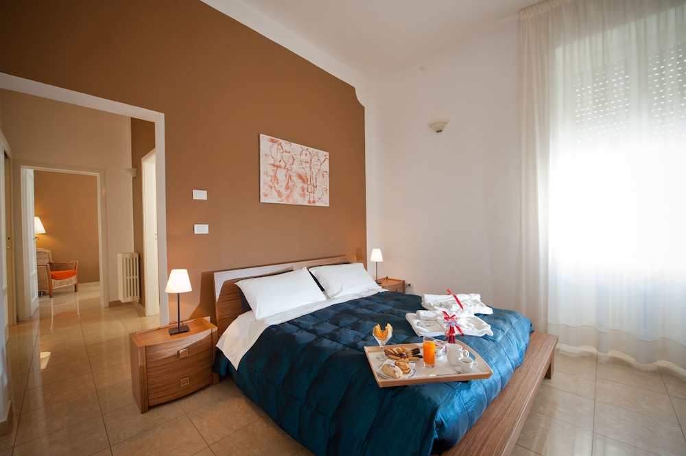 Mirage, Photo 9