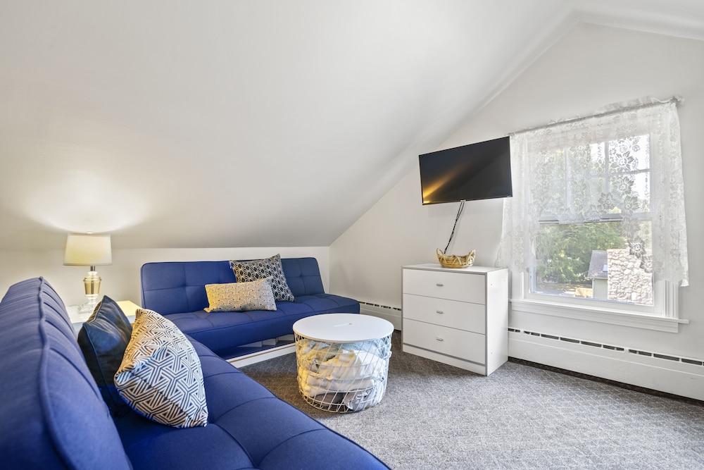 Studio Suite photo 2