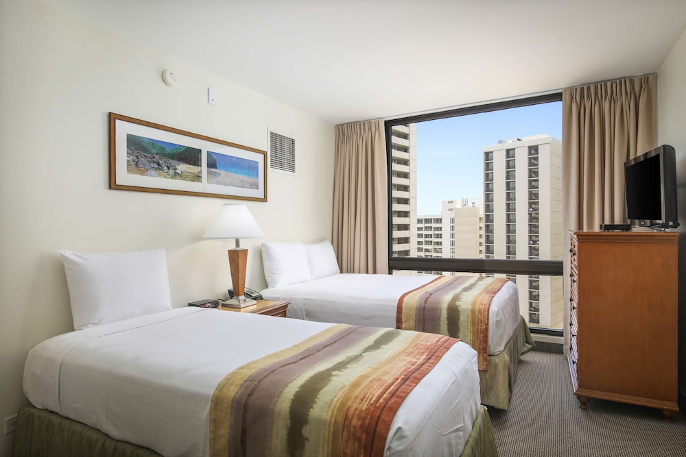 Suite, 1 Bedroom, Partial Ocean View - Photo 7
