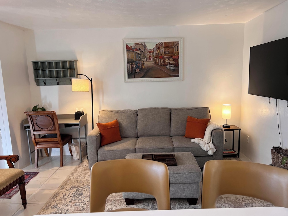 Comfort Apartment, 1 Bedroom, Courtyard View, Courtyard Area