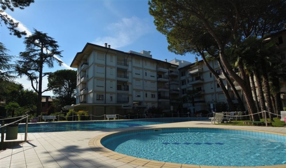 Apartment, 2 Bedrooms, Balcony, Garden View