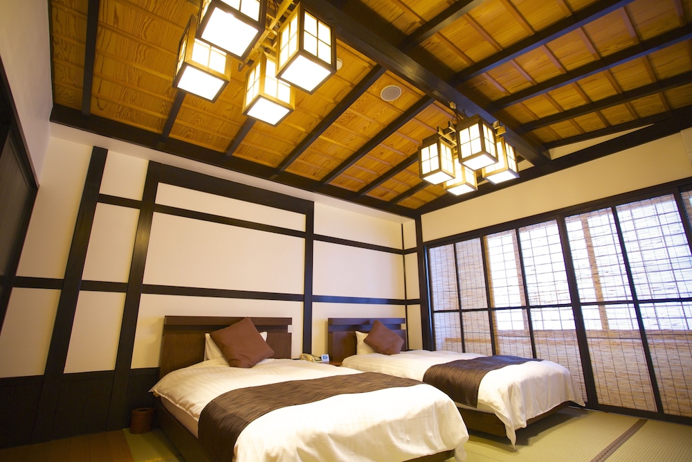 Suite (Tougoro) photo 1