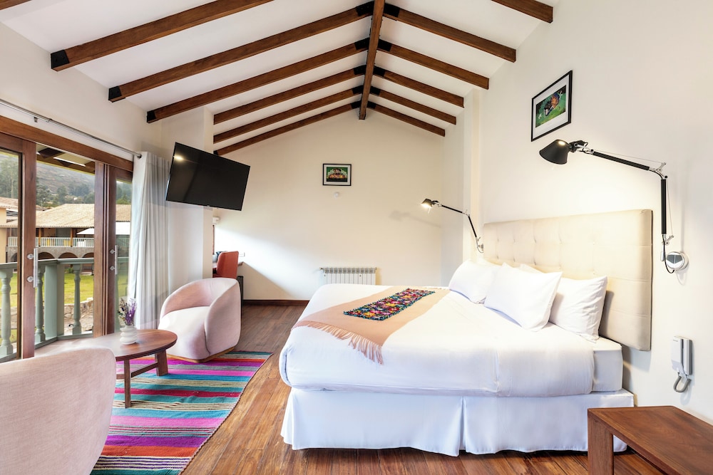 Panoramic Room, 1 King Bed, Housekeeping, Garden View