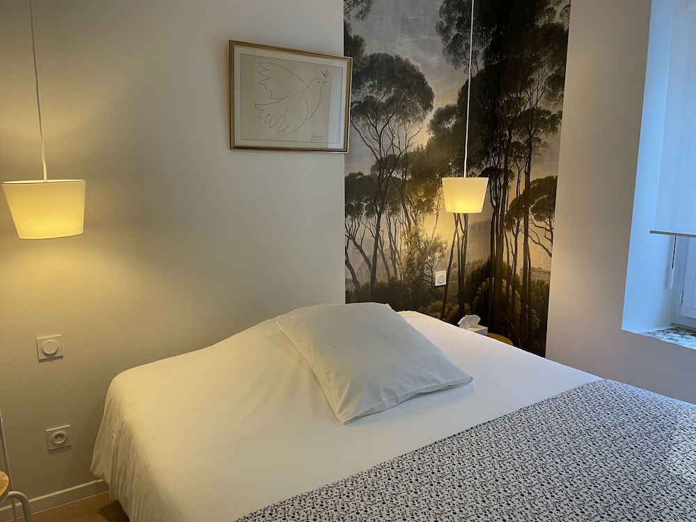 Deluxe Room - Photo 2
