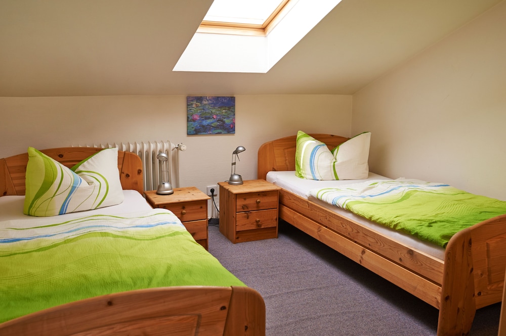 Quad Room excluding breakfast Holiday Apartment 4, plus cleaning fee