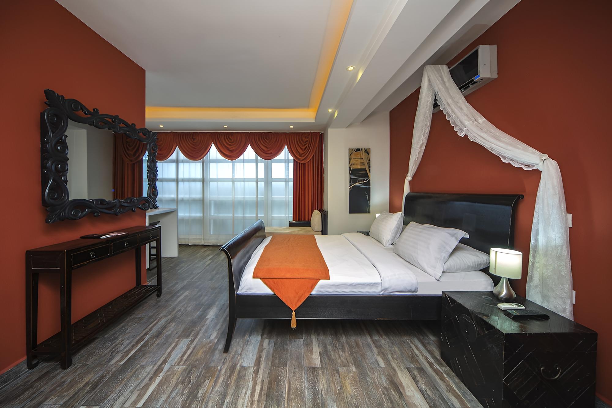 Comfort Suite photo 3